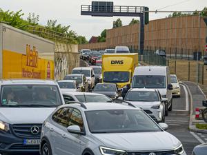 Die neue Autobahn sorgt bisher für Chaos.