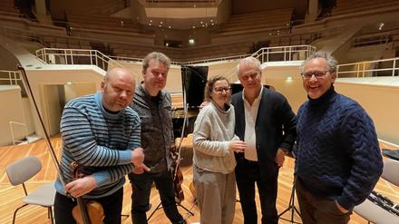 Die Mitwirkenden des „Spectrum Concerts“ am 13. Oktober 2025 im Kammermusiksaal der Philharmonie: Boris Brovtsyn, Mohamed Hiber, Gareth Lubbe, Torleif Thedéen und Diana Ketler.