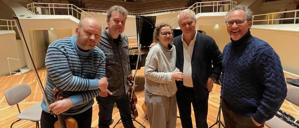 Die Mitwirkenden des „Spectrum Concerts“ am 13. Oktober 2025 im Kammermusiksaal der Philharmonie: Boris Brovtsyn, Mohamed Hiber, Gareth Lubbe, Torleif Thedéen und Diana Ketler.
