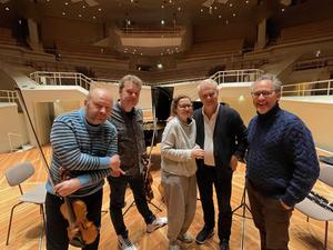 Die Mitwirkenden des „Spectrum Concerts“ am 13. Oktober 2025 im Kammermusiksaal der Philharmonie: Boris Brovtsyn, Mohamed Hiber, Gareth Lubbe, Torleif Thedéen und Diana Ketler.
