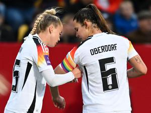 Das Bayern-Duo mit Giulia Gwinn (l.) und Lena Oberdorf kehrt ins Nationalteam zurück 
