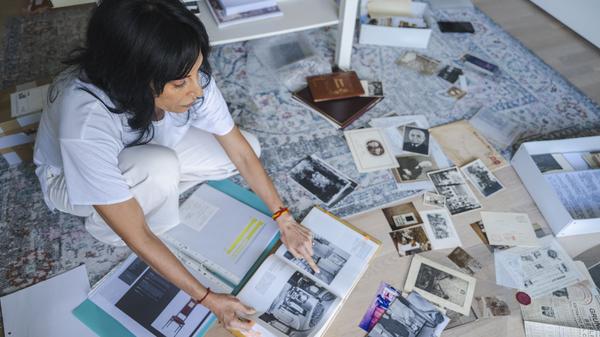 Barani Shira Guttsmann über ihren Funden, die sie auf der Suche nach Spuren ihrer Familie entdeckte. 