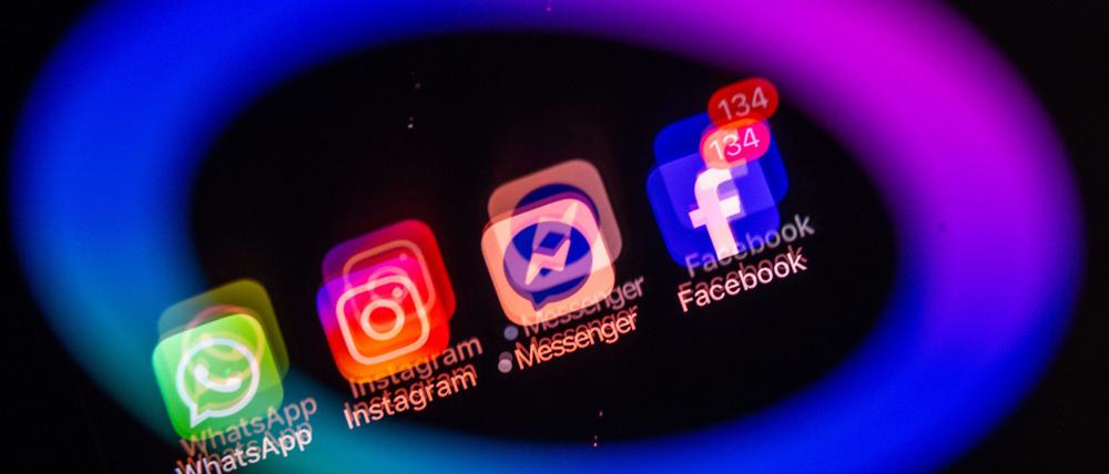 Onlineplattformen sollen nach Ansicht der Grünen im Bundestag besteuert werden (Archivbild).