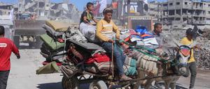 Menschen in Gaza kehren in den Norden zurück.