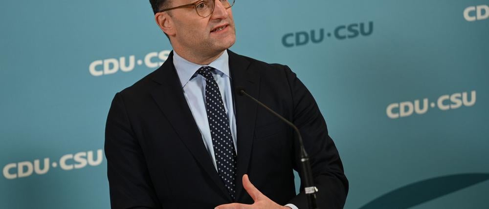 Jens Spahn weist darauf hin, dass der Bundestag bei dem Thema Wehrdienst das letzte Wort hat. (Archivbild)