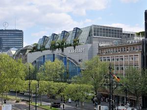 Der Karstadt am Ku’damm ist verkauft.