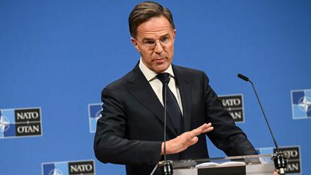 Nato-Generalsekretär Mark Rutte hält am 15. Oktober 2025 während eines Nato-Verteidigungsministergipfels in Brüssel eine Pressekonferenz ab.