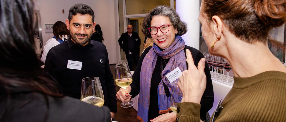 Die Soziologen im Gespräch: Eylem Kanol (Freie Universität) und Gökçe Yurdakul (Humboldt-Universität).