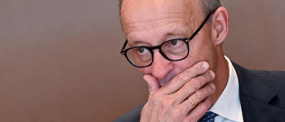 German Chancellor Friedrich Merz reacts as he arrives for a cabinet meeting at the Chancellery in Berlin, Germany October 15, 2025.  REUTERS/Annegret Hilse