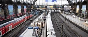 Der Zugverkehr ist am Hauptbahnhof stark eingeschränkt. (Archivbild)