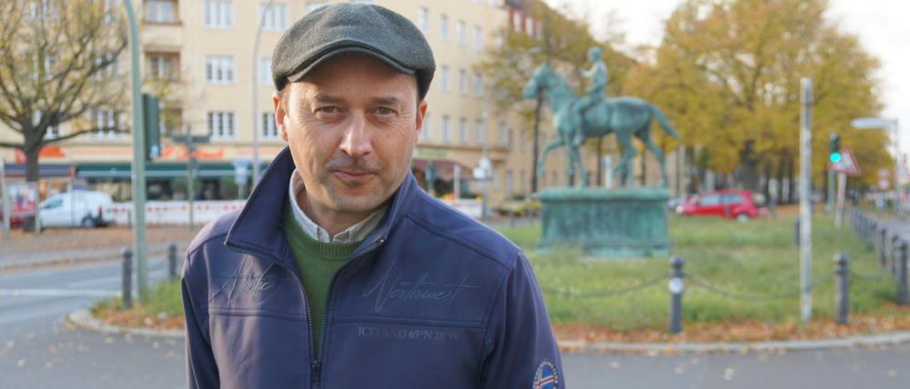 Der Buchautor Sebastian Garthoff aus Berlin-Westend.