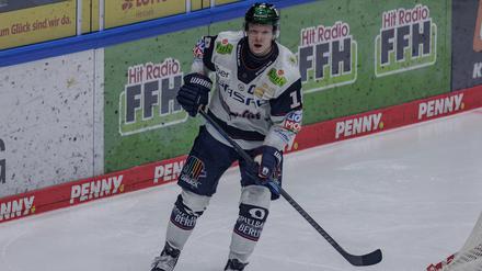 Kapitän Jonas Müller ist mit den Eisbären in der Champions Hockey League ausgeschieden.