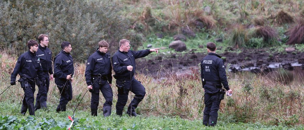 Die Obduktion des bei Güstrow gefundenen toten Kindes hat gezeigt: Es ist einer Gewalttat zum Opfer gefallen.