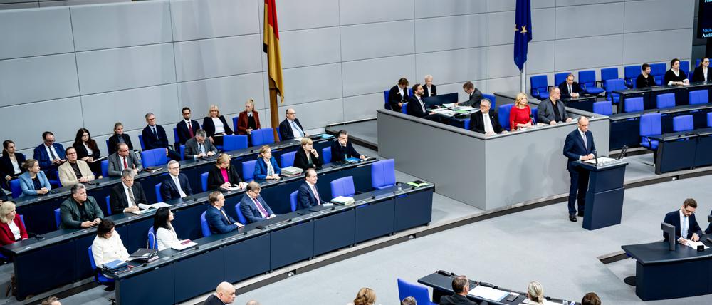 Deutscher Bundestag, 34. Plenarsitzung Plenarsaal bei der Regierungserklärung zum Europäischen Rat von Bundeskanzler Friedrich Merz CDU bei der 34. Sitzung des Deutschen Bundestag in Berlin.