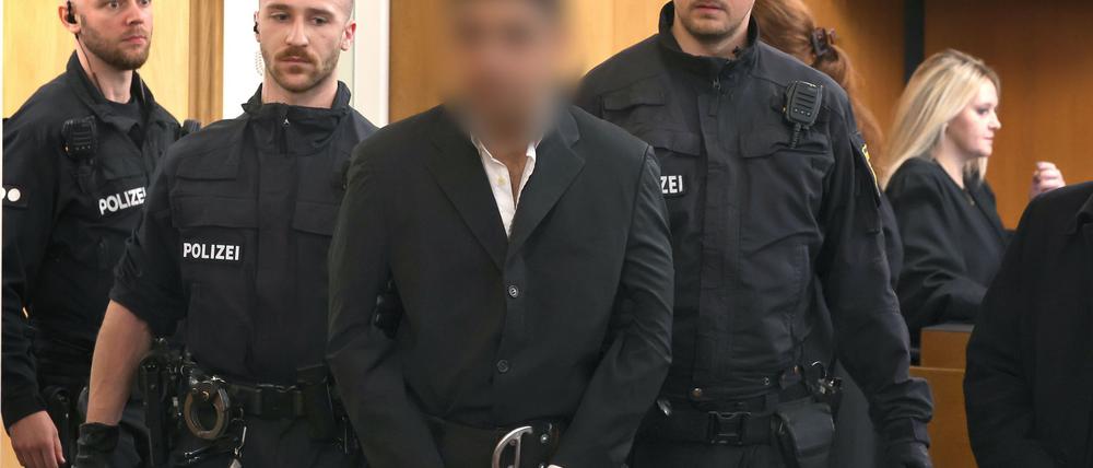 Der Beschuldigte wurde nach der Tat in einem psychiatrischen Krankenhaus untergebracht.