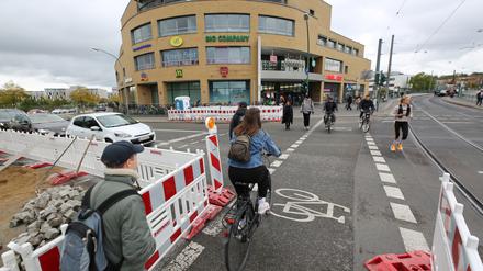 Am Potsdamer Hauptbahnhof soll der Übergang für Fußgänger und Radfahrer erweitert werden. 
