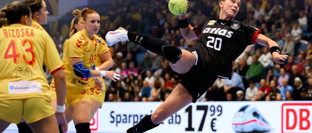 Emily Vogel feiert mit Deutschland einen Pflichtsieg.
