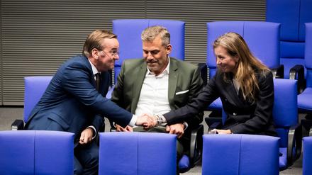 Die drei SPD-Verteidigungsexperten schrieben gemeinsam der Fraktion.