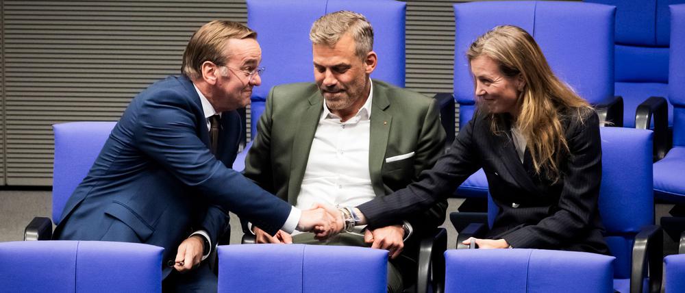 Die drei SPD-Verteidigungsexperten schrieben gemeinsam der Fraktion.