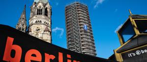 13.01.2023, Berlin, Deutschland, Europa - Blick auf die Kaiser-Wilhelm-Gedaechtniskirche am Kurfuerstendamm im Bezirk Charlottenburg-Wilmersdorf. *** 13 01 2023, Berlin, Germany, Europe view of Kaiser Wilhelm Memorial Church at Kurfuerstendamm in district Charlottenburg Wilmersdorf