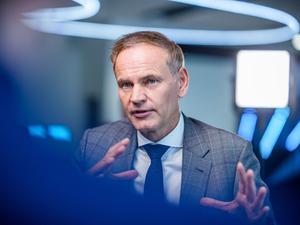 Oliver Blume, Vorstandsvorsitzender der Volkswagen AG, aufgenommen bei einem Interview mit der dpa Deutsche Presse-Agentur GmbH. 