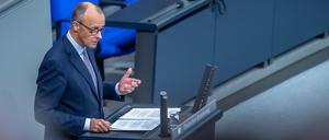 Bundeskanzler Friedrich Merz (CDU) spricht im Bundestag bei seiner Regierungserklärung.