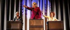 Trio Infernale in der Distel. Ein bisschen Erregung kann nicht schaden.