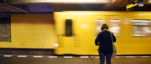 Sanierungsarbeiten auf und um den U-Bahnhof Seestraße in Berlin-Wedding, aufgenommen am 29. Juni 2022 für die Station meines Lebens.

Foto: Kitty Kleist-Heinrich 