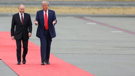 Donald Trump und Wladimir Putin im August in Alaska. Demnächst treffen sie sich in Budapest.