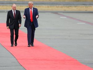 Donald Trump und Wladimir Putin im August in Alaska. Demnächst treffen sie sich in Budapest. 