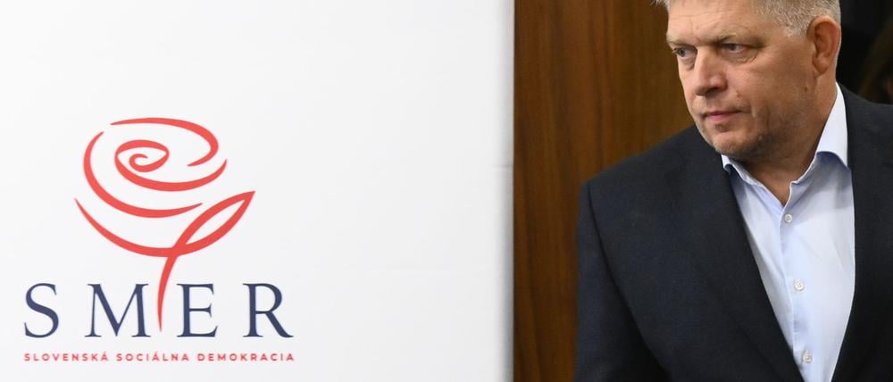 Robert Fico, Vorsitzender der Partei Smer-Sozialdemokratie, ist aufgrund seiner Politik bei vielen EU-Partnern umstritten. (Archivbild)