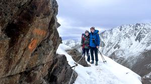 Das Sohn-Mutter-Gespann auf dem Weg zur Similaunhütte.