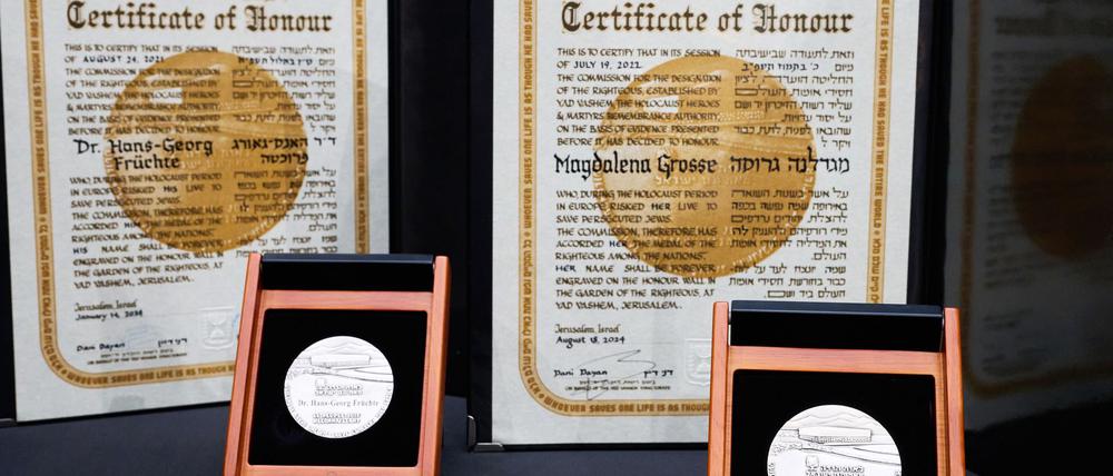 Magdalena Große und Hans-Georg Früchte wurden posthum als „Gerechte der Völker“ mit Yad-Vashem-Medaillen ausgezeichnet - benannt nach der Holocaust-Gedenkstätte in Israel.