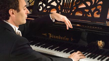 Der Pianist Gianluca Luisi spielte das 2. Klavierkonzert von Sergej Rachmaninow.