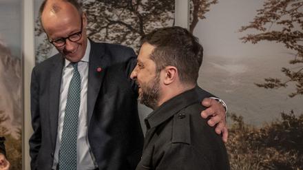 Bundeskanzler Friedrich Merz (CDU) begrüßte Anfang Oktober in Kopenhagen Wolodymyr Selenskyj, Präsident der Ukraine, bei einem Treffen der Ukraine Kontaktgruppe.