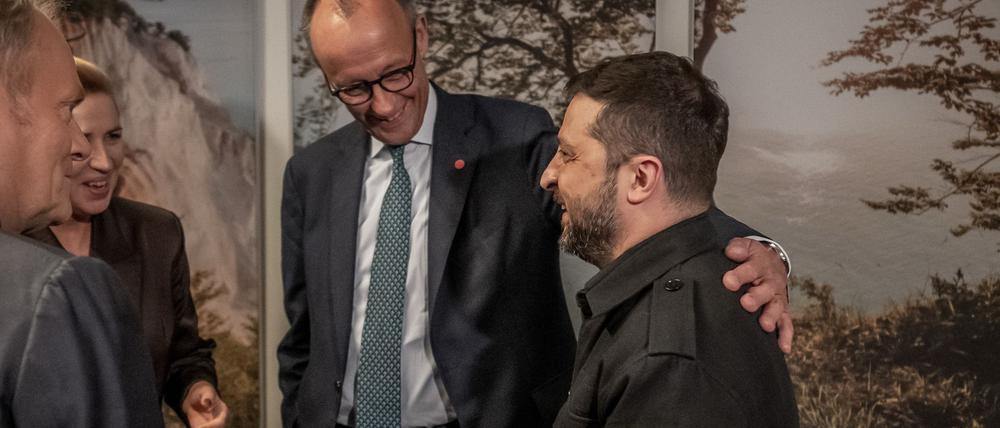 Bundeskanzler Friedrich Merz (CDU) begrüßte Anfang Oktober in Kopenhagen Wolodymyr Selenskyj, Präsident der Ukraine, bei einem Treffen der Ukraine Kontaktgruppe.