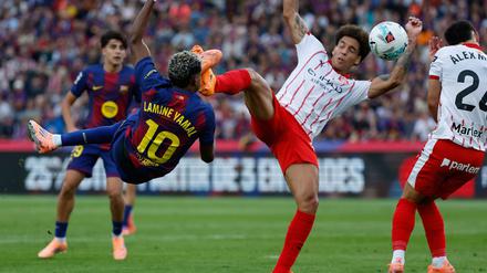 Barcelona mit Lamine Yamal (l) siegte gegen Girona mit dem früheren Dortmunder Axel Witsel.