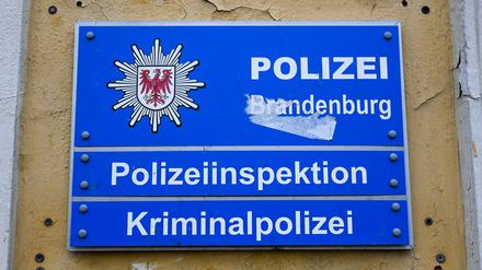 Die Polizeiinspektion Potsdam erinnert mit einem Gedenkkonzert in Werder an den 1995 im Dienst getöteten Polizisten Martin Heinze. (Symbolbild)