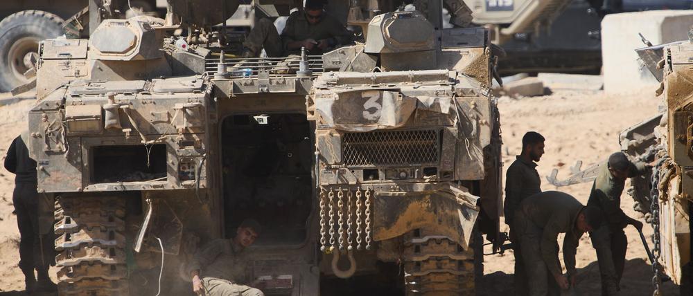 Israelische Soldaten an der Grenze zum Gazastreifen. (Archivbild)