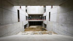 Berlin Modern im Rohbau. In dem Neubau neben der Neuen Nationalgalerie mit gut 9000 Quadratmetern Fläche wird künftig die Sammlung zur Kunst des 20. Jahrhunderts ausgestellt. 