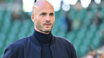 Muss sich nach der vierten Niederlage nacheinander Gedanken machen: Wolfsburgs Trainer Paul Simonis