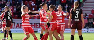 Dem Jubel nach dem 1:0 folgten später noch weitere Feierlichkeiten der Union-Spielerinnen.