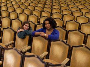 Die Sopranistin Marie-Laure Garnier (rechts) aus Französisch-Guayana und ihre langjährige Pianistin Celia Bensaid.