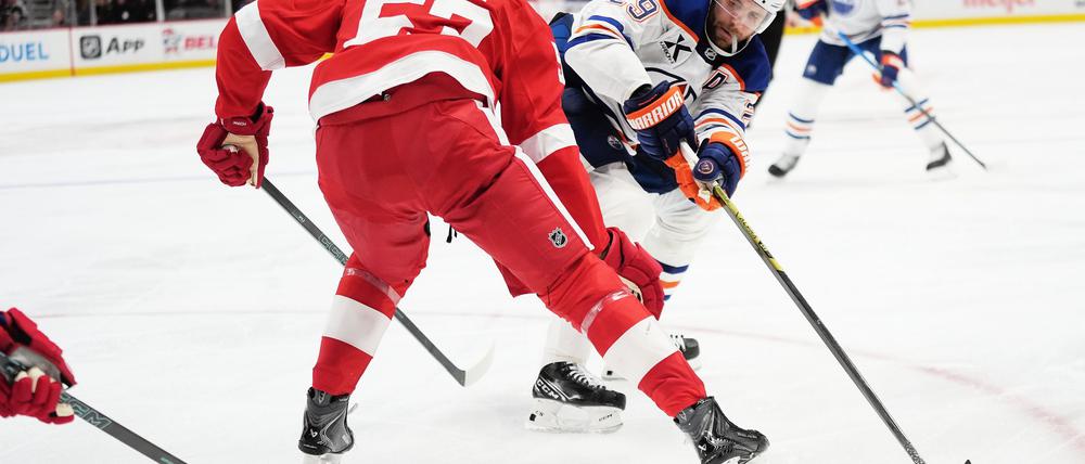 Trafen auch mehrfach direkt aufeinander: Die deutschen Eishockey-Stars Leon Draisaitl und Moritz Seider.