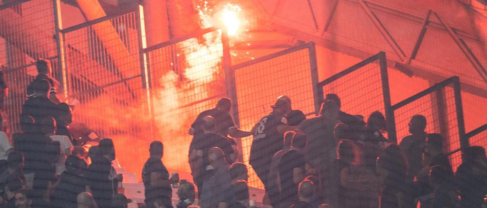 Nach Fan-Krawallen wurde das Fußball-Stadtderby in Tel Aviv abgesagt (Archivbild).