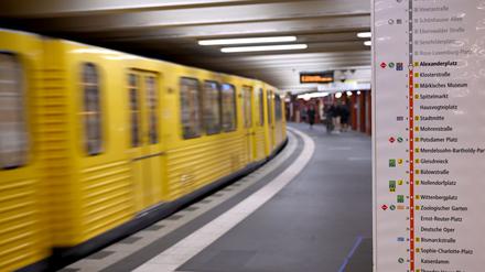 Die BVG nimmt ein Stellwerk neu in Betrieb - die U2 wird auf einem Abschnitt daher für zwei Wochen gesperrt. (Archivbild)