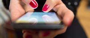 Hunderte Menschen wurden allein in Berlin 2024 durch falsche Liebesversprechen im Internet betrogen. (Symbolbild)