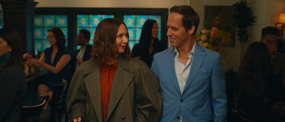 Maya Rudolph und Nat Faxon in einer Szene der Serie "Reich".