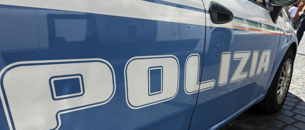 In Italien ist ein Busfahrer von Basketballfans bei einem Angriff tödlich verletzt worden. (Archivfoto)