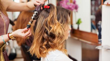 Das Friseurhandwerk ist streng reguliert in Deutschland.
